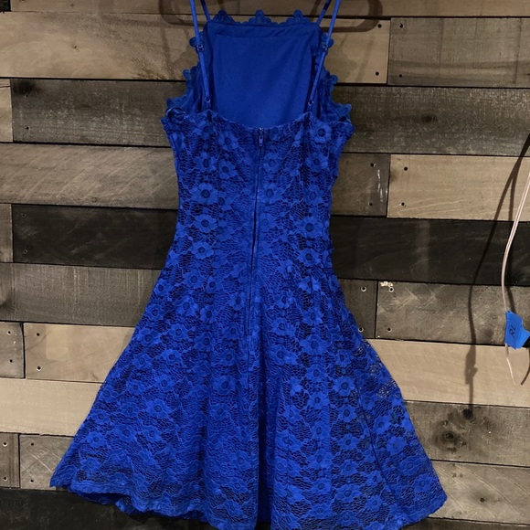 Cobalt, lace cocktail dress - Picture 2 of 5
